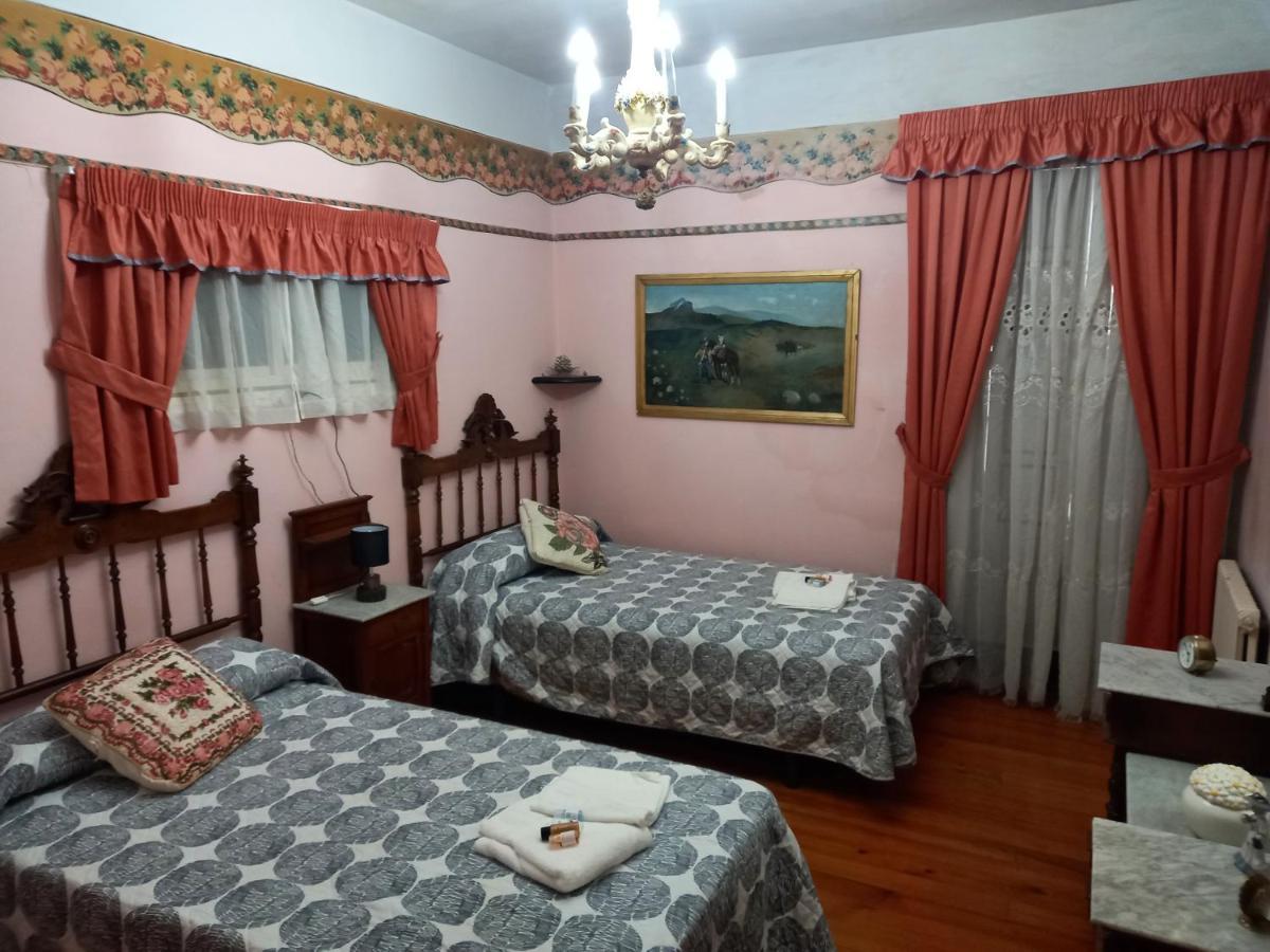 El Bordon De La Casa Batallon Sarria Ngoại thất bức ảnh